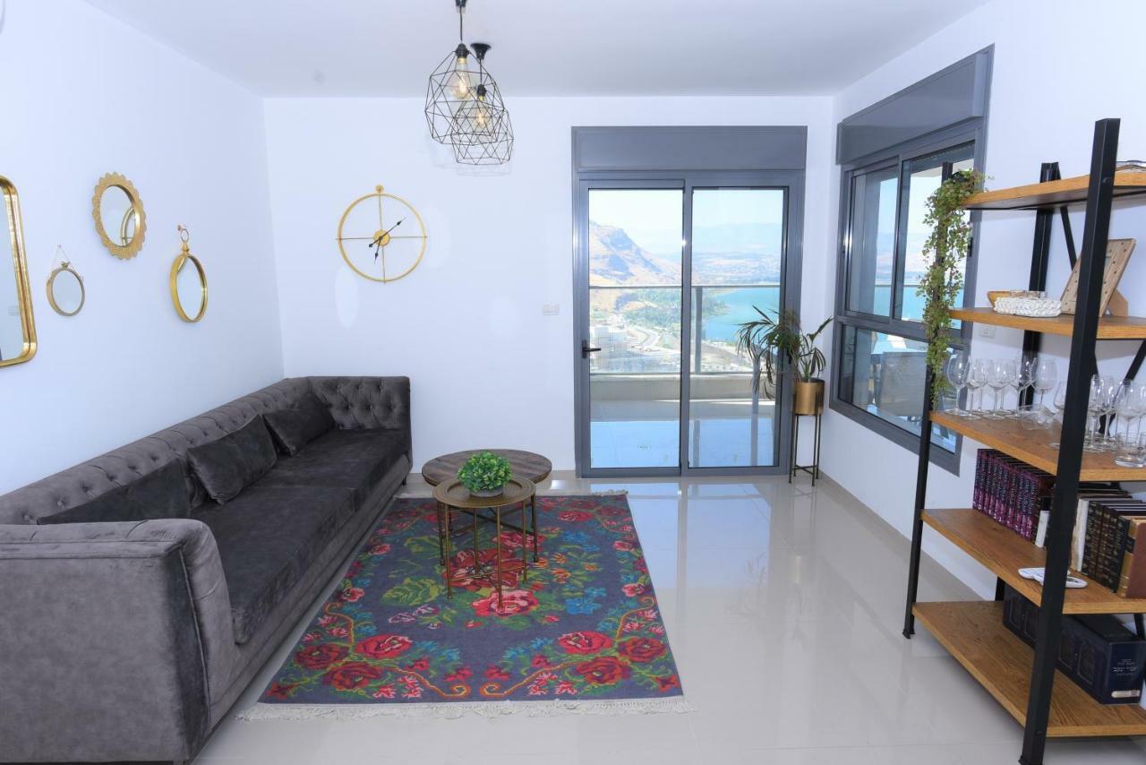 Aristone Luxury Apartment 提比里亞 外观 照片