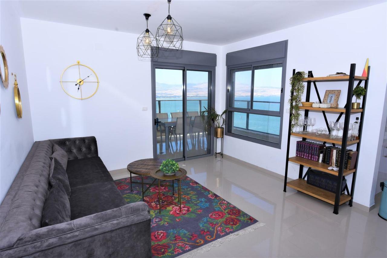 Aristone Luxury Apartment 提比里亞 外观 照片